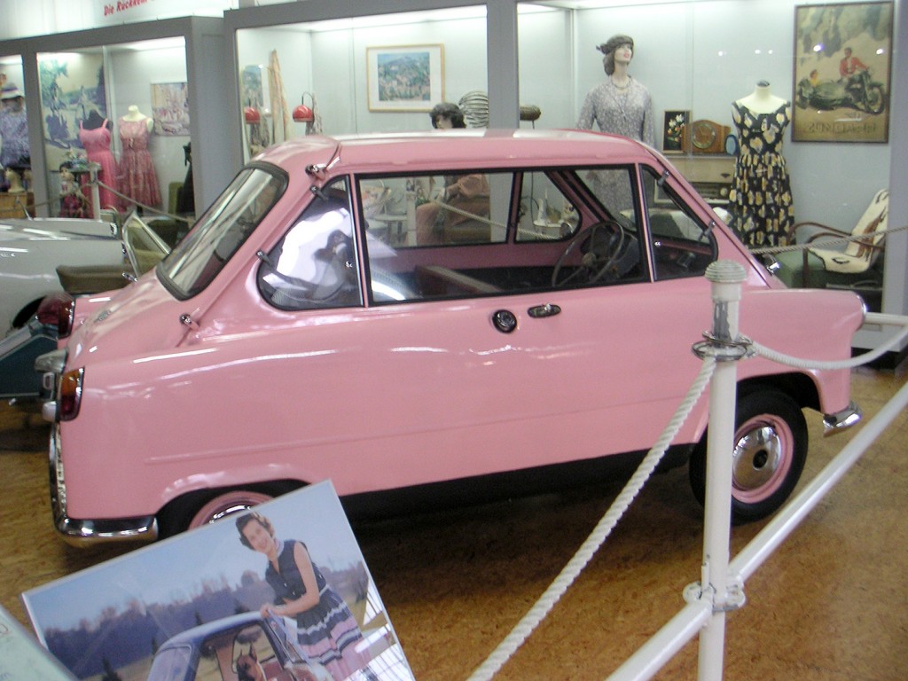 pink car