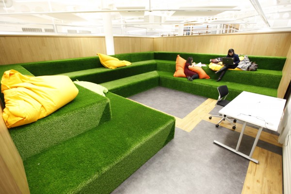 The DMLL green room - yup, that's grass!!