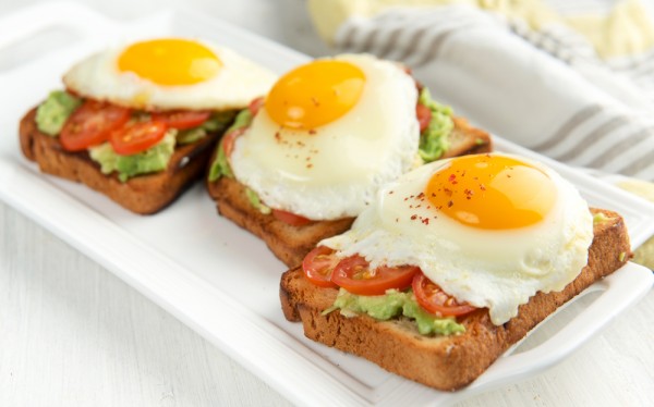 Avocado on toast with egg