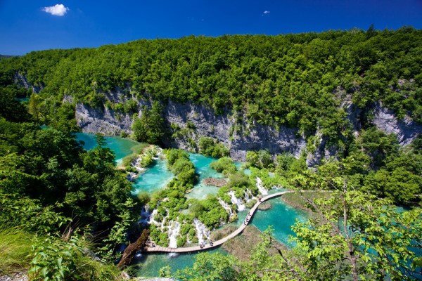 Visit Plitvice Lakes National Park-Croatia