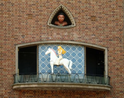  Lady Godiva and Peeping Tom