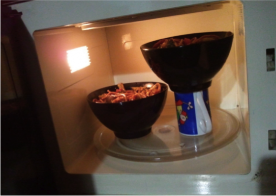 Microwave two bowls at the same time