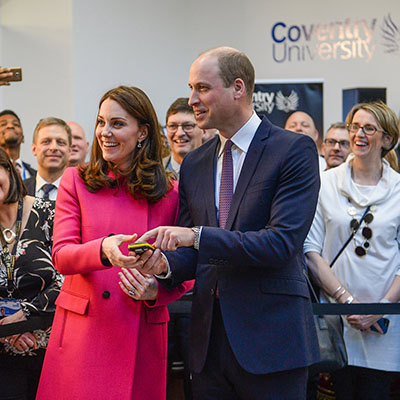 Kate-and-Prince-William-pressing-button-opening-science-building