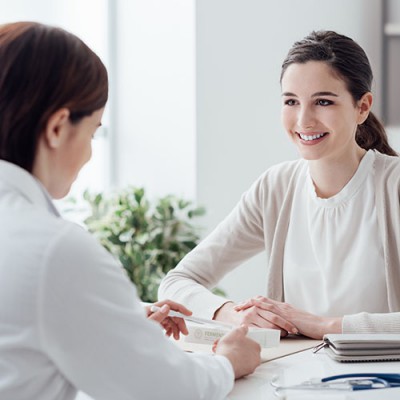 female-doctor-and-female-student-smiling